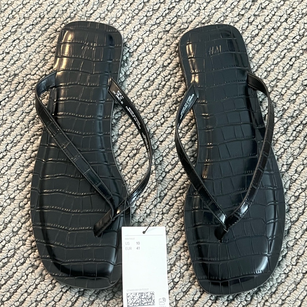 H&M Glossy Black Croc-Pattern Sandals
